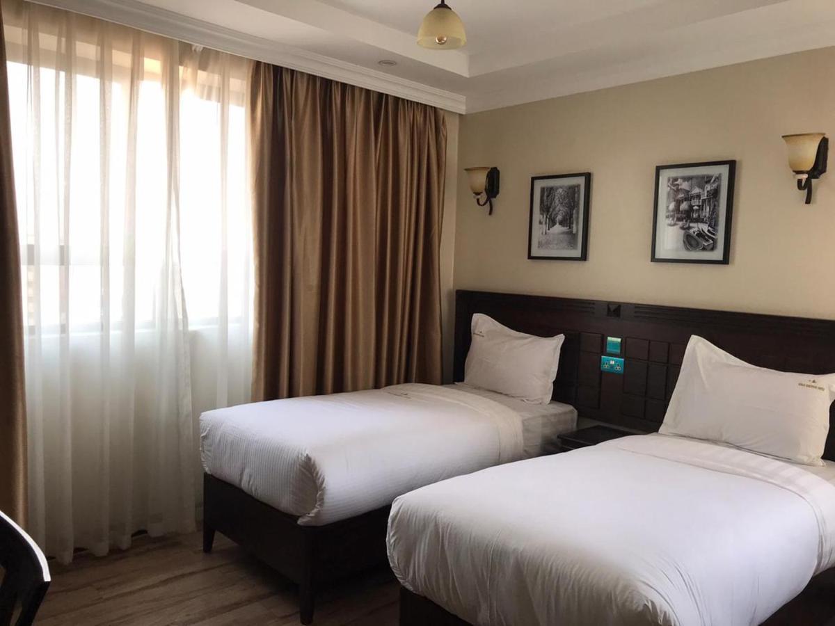Hemak Suites Nairobi Extérieur photo