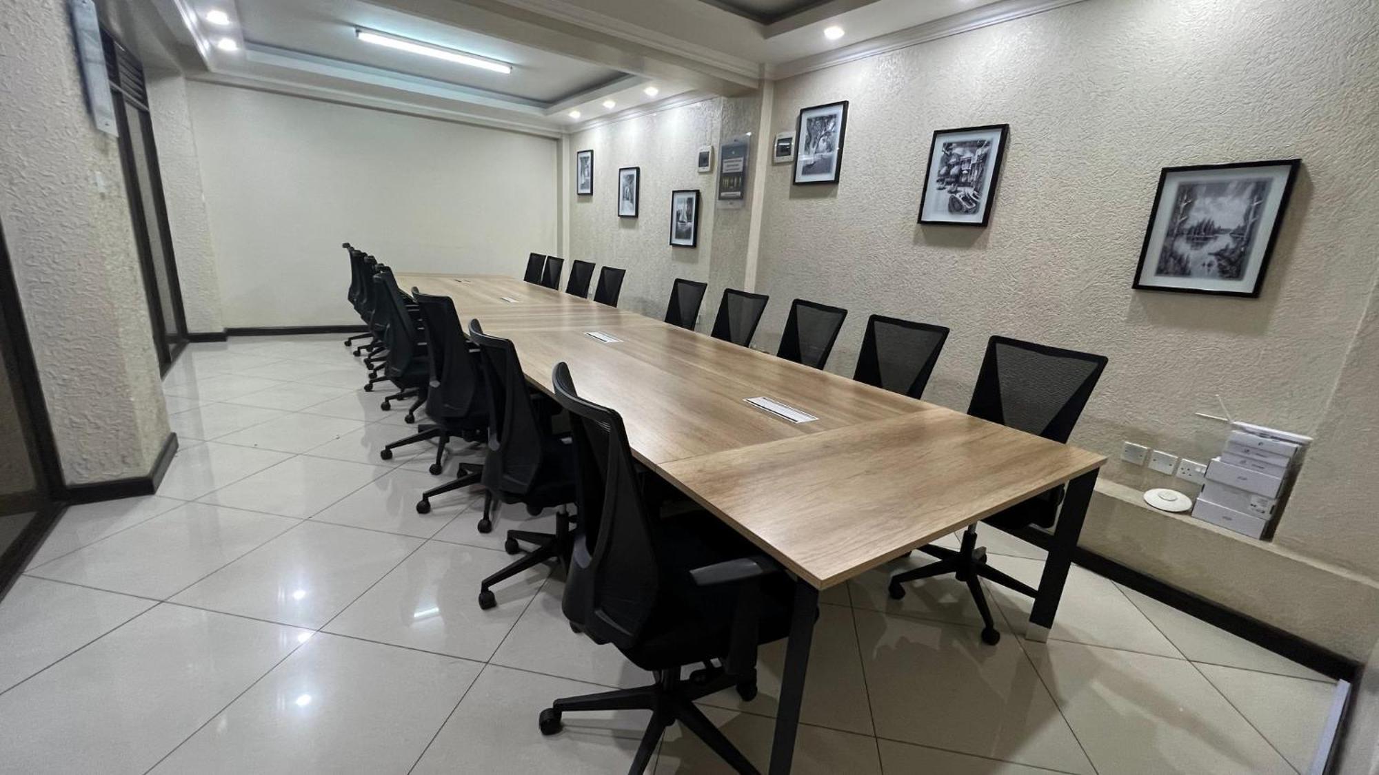 Hemak Suites Nairobi Extérieur photo