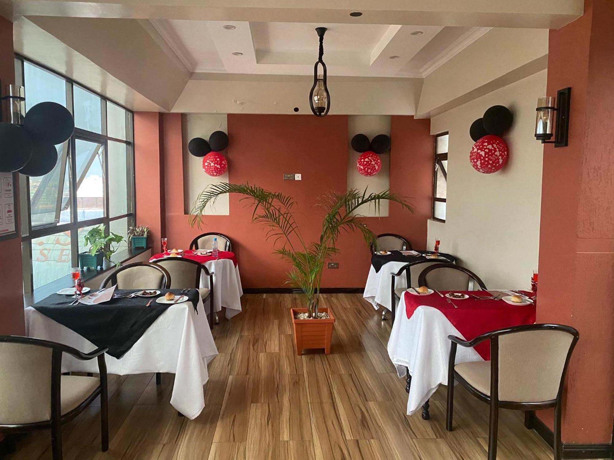 Hemak Suites Nairobi Extérieur photo