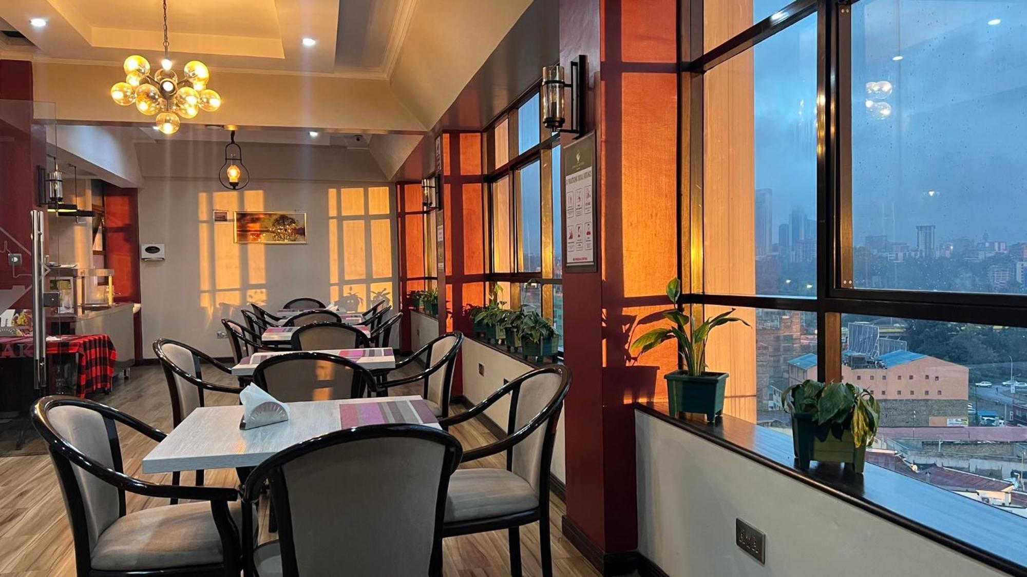 Hemak Suites Nairobi Extérieur photo